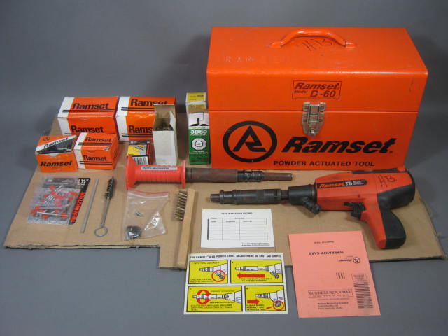 Ramset D-60 Powder Actuated Fastening Gun W/ Case Discs Fasteners Remington Tool