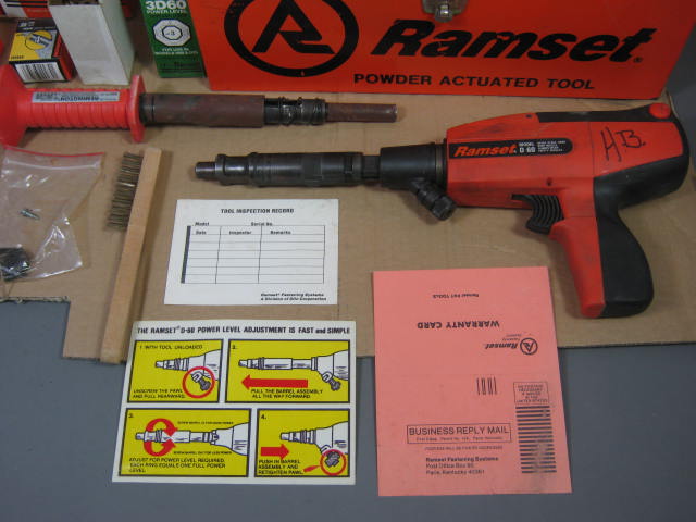 Ramset D-60 Powder Actuated Fastening Gun W/ Case Discs Fasteners Remington Tool 1