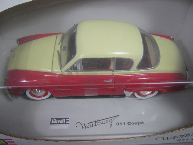 Revell Metal Wartburg 311 Coupe 1:18 Scale #08418 Red/Yellow Collectible NO RES! 1