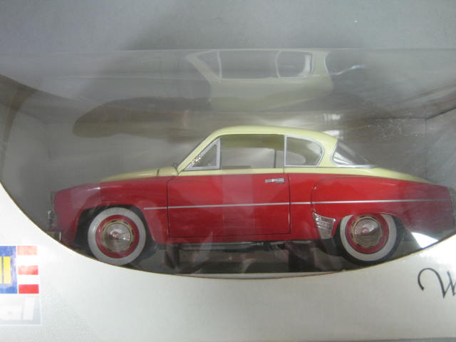 Revell Metal Wartburg 311 Coupe 1:18 Scale #08418 Red/Yellow Collectible NO RES! 2