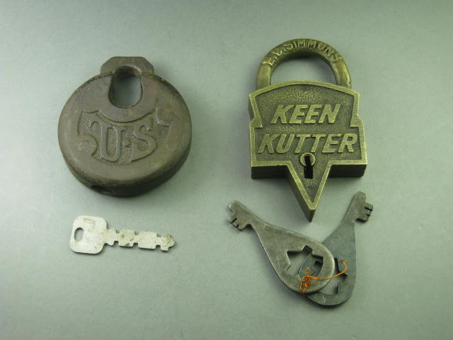 2 Vtg Locks Padlocks W/ Keys WW1 WW2 US U.S. Army Simmons + Keen Kutter Santa Fe