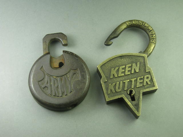 2 Vtg Locks Padlocks W/ Keys WW1 WW2 US U.S. Army Simmons + Keen Kutter Santa Fe 2