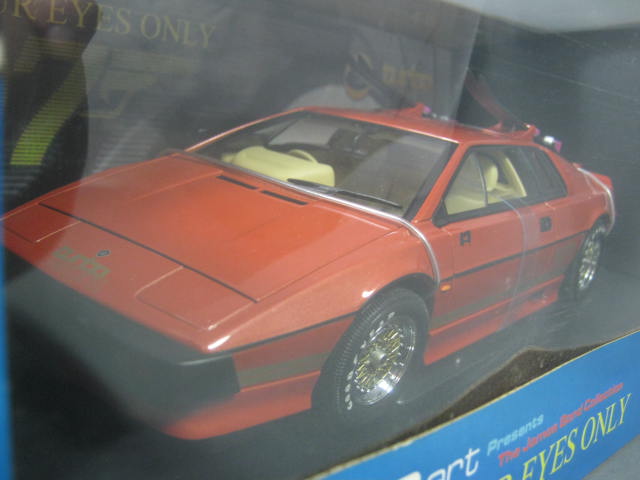 Autoart 007 For Your Eyes Only Lotus Esprit Turbo James Bond RT Red Diecast 1:18 3