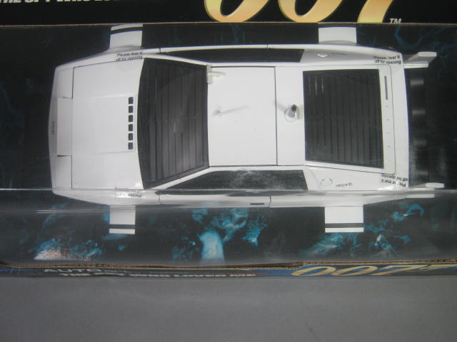 Autoart 007 Lotus Esprit The Spy Who Loved Me James Bond Submarine Diecast 1:18 2