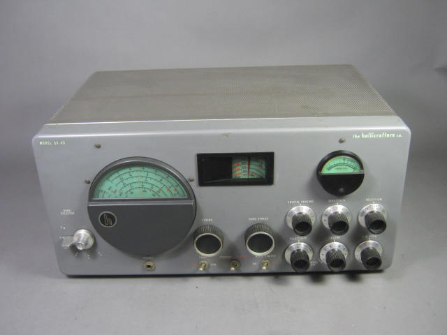 Vtg Hallicrafters SX-43 Shortwave Ham Radio Receiver Lights Up Receives Signals
