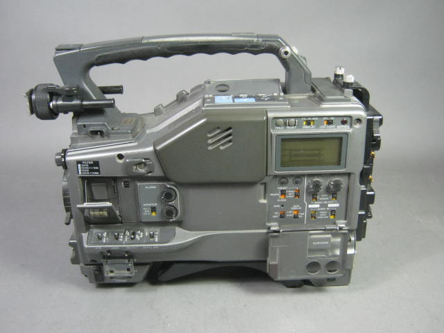 Sony DNW-9WS Betacam SX Power HAD 16:9/4:3 Pro Broadcast Camcorder Video Camera 3