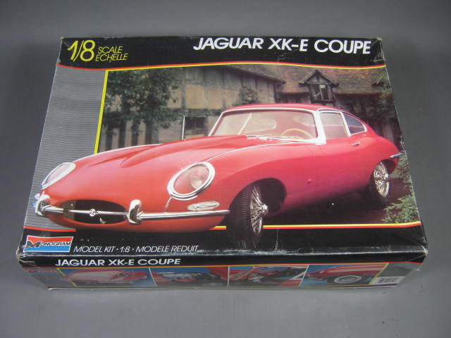 Vintage 1987 Monogram #2612 Jaguar XK-E Coupe 1/8 Scale Model Kit Unbuilt NR!