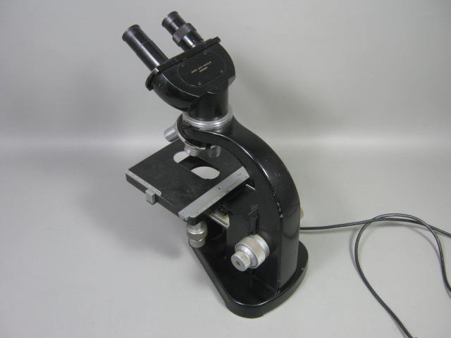 Vtg Ernst Leitz Wetzlar Germany Binocular Microscope W/ 4 Objective Lenses NR! 6