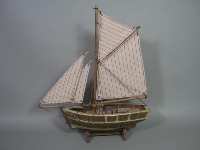 10 Vtg Wood Wooden Model Ship Sailboat Boat Lot Mayflower Cutty Sark HMS Bounty 13