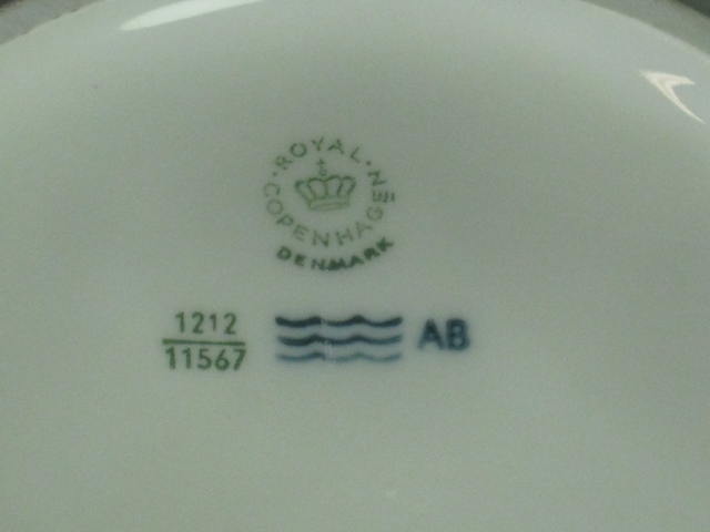 Vintage Royal Copenhagen 1212 / 11567 Soup Tureen Blue & White Fan Pattern 9.5" 7