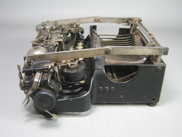 Vintage 1923 Corona #3 Folding Portable Typewriter Serial #565660 No Reserve! 17