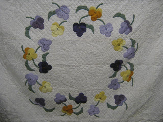 Vtg Queen Size Floral Hand Sewn Stitched Applique Quilt + Pillow Covers 92"x82" 1