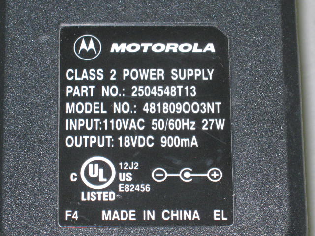 Motorola HT750 Portable 16CH 403-470 MHz UHF Portable Radio +Mic Antenna Charger 7