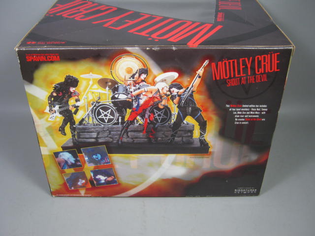 NEW McFarlane Toys Motley Crue Shout At The Devil Deluxe Boxed Figure Stage Set 3