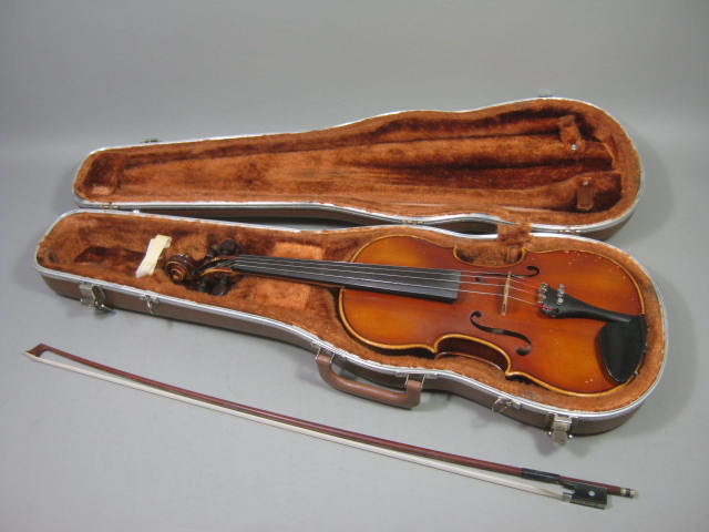 Scherl Roth ER Pfretzschner Antonius Stradivarius Copy 4/4 Violin + Schicker Bow