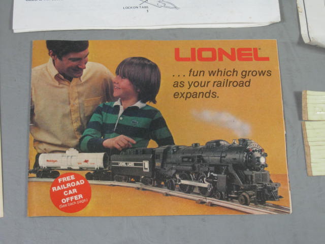 Vintage 1970s Lionel 6-1990 Midnight Flyer Mystery Glow Train Set Original Box 15