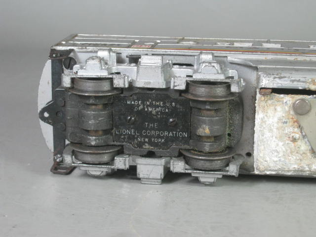 Vintage Lionel Early Postwar 2343 Powered Santa Fe Model Train Engine & Dummy NR 7