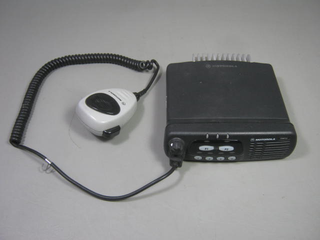 Motorola CDM 750 Mobile UHF Radio Transceiver Narrowband 15 Watt W/ Speaker Mic