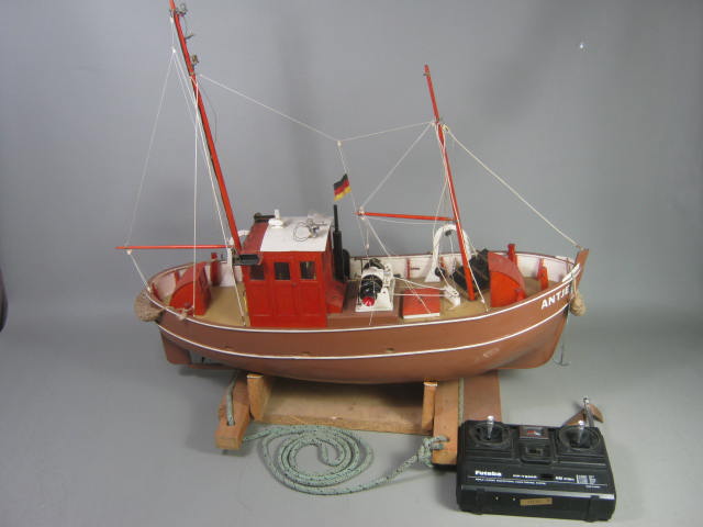 Robbe 1/20 Antje Cutter Fishing Boat Ship Plastic R/C 1110 Built W/Futaba Remote