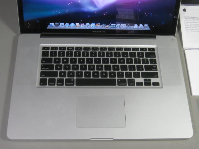 MacBook Pro 17" Mac Laptop 2.93GHz 4GB DDR3 320GB HDD One Owner Exc Condition! 2