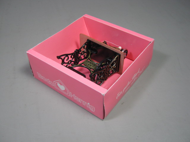 Vtg Dollhouse Miniature Bodo Hennig Treadle Sewing Machine + Box Made In Germany 1