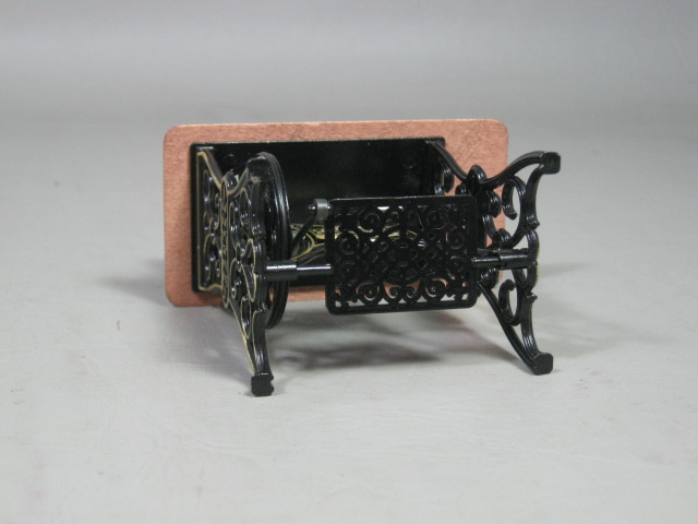 Vtg Dollhouse Miniature Bodo Hennig Treadle Sewing Machine + Box Made In Germany 4