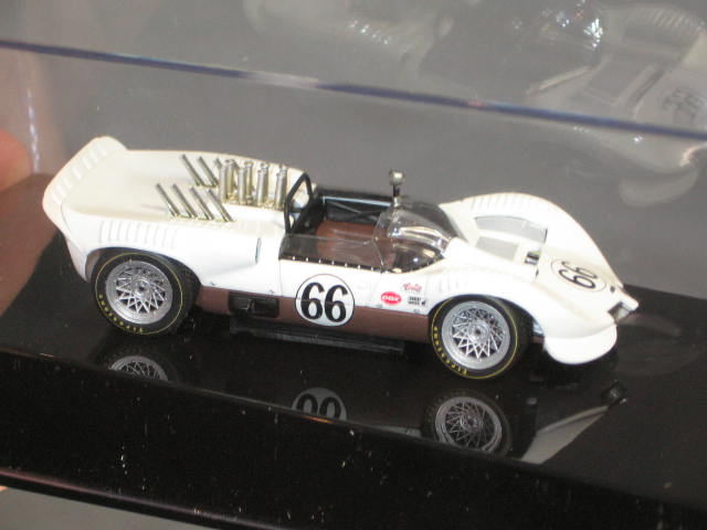 Auto Art 1965 Chaparral 2 Sport Racer 1:43 Diecast Car 3