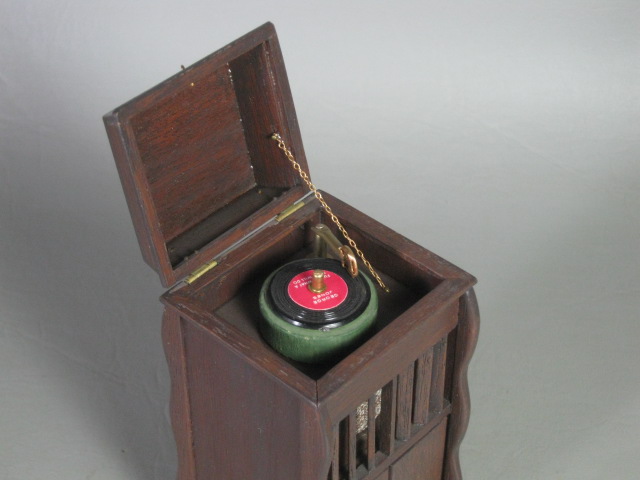 RARE Vtg 1978 Artist Signed Dollhouse Miniature Wooden Victrola Record Player NR 7