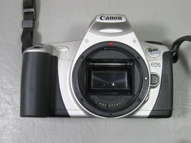 Canon Rebel 2000 EOS SLR 35mm Film Camera W/ EF 80-200mm 1:4.5-5.6 II Zoom Lens+ 5