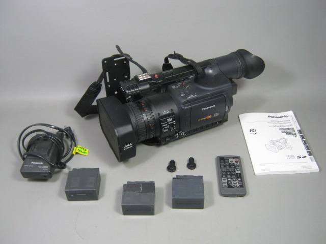 Panasonic AG HVX200P DVCPRO HD P2 Camera Leica Dicomar Zoom Lens DE A20 Remote +
