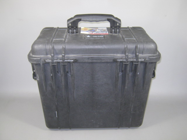 Pelican 1440 Watertight Protector Protective Hard Black Rolling Case W/ Wheels 4