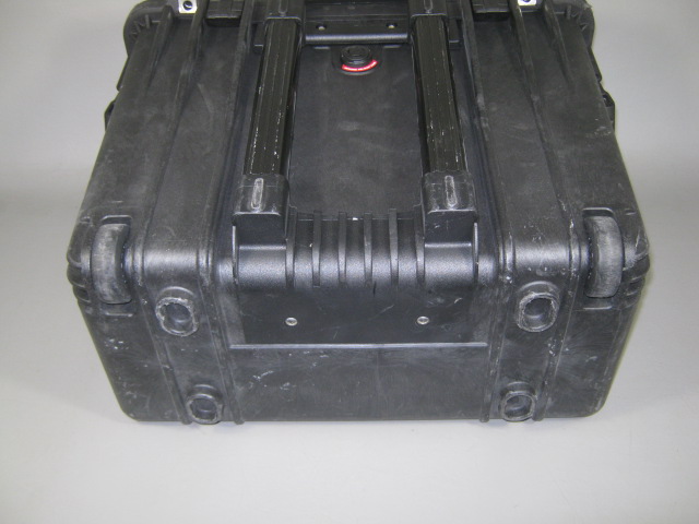 Pelican 1440 Watertight Protector Protective Hard Black Rolling Case W/ Wheels 7