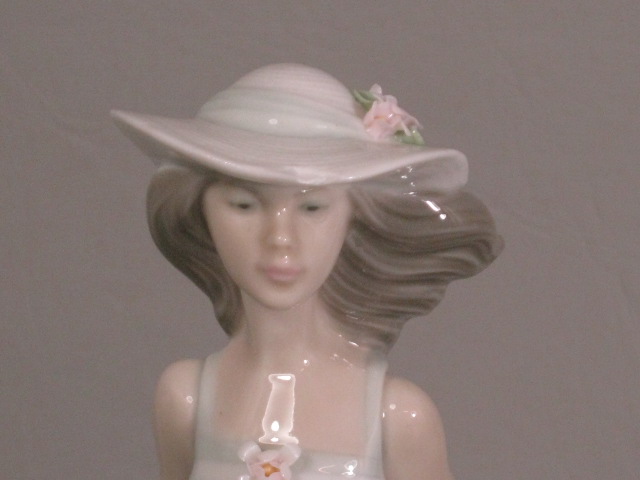 Vtg Lladro Figurine 5644 Susan Girl W/ Hat + Flower On Dress 8.25" Daisa 1989 NR 1