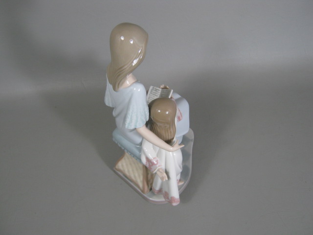 Vtg Lladro Figurine 5457 Bedtime Story Mother W/ Daughter Girl Child 10.5" Daisa 4