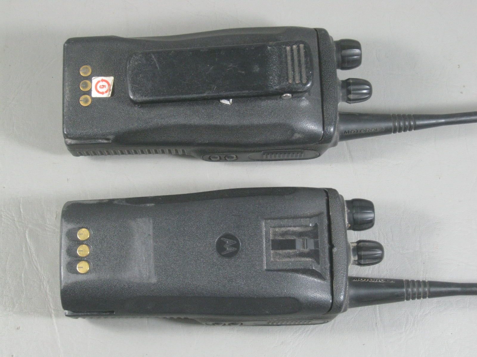 2 Motorola Radius CP150 UHF Narrow Band 2-Way Commercial Radios Tested + Working 4