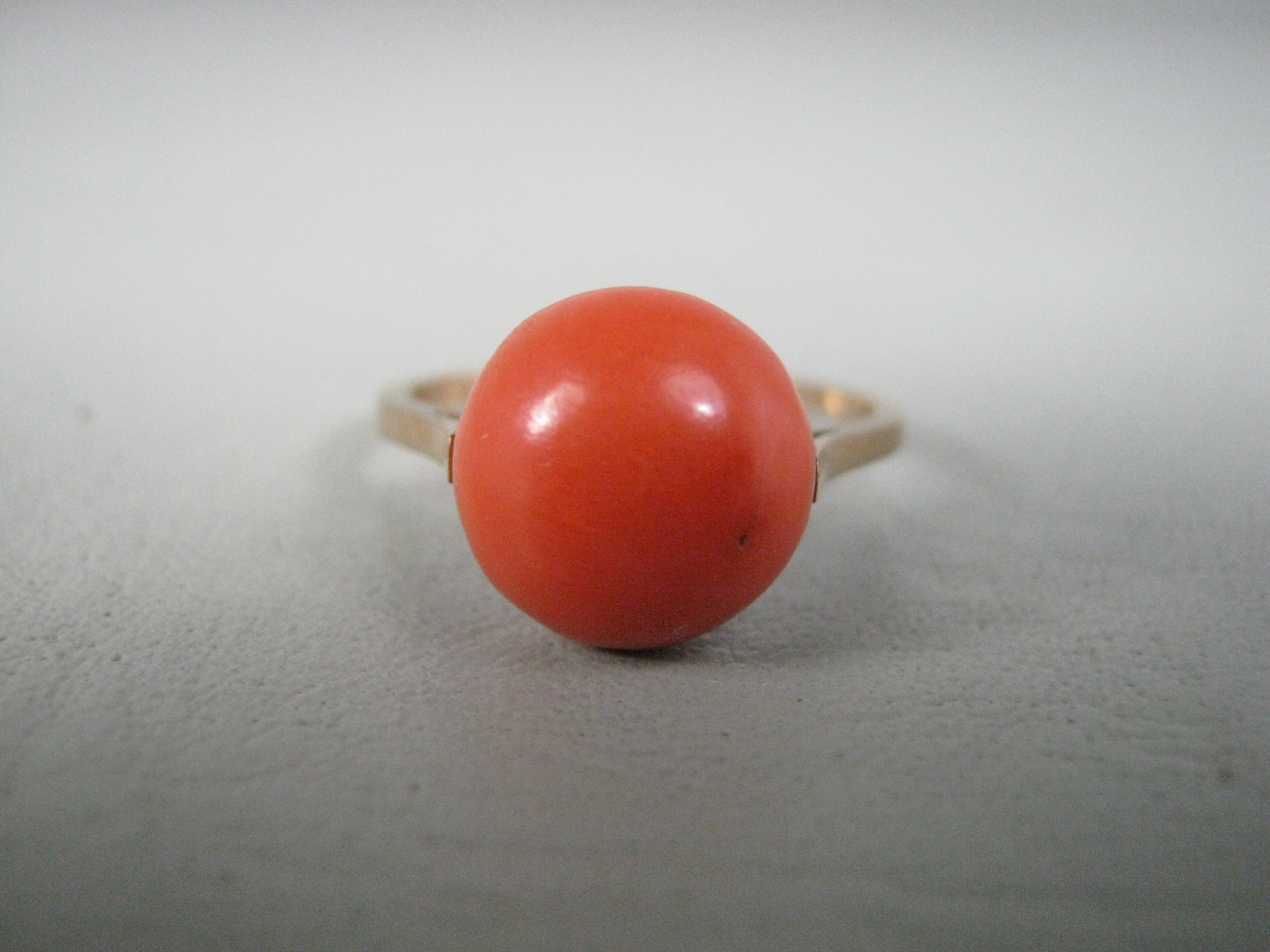 Vtg Antique 585 14K 14 Karat Yellow Gold Red Coral Ring Size 7 Estate Jewelry NR 1