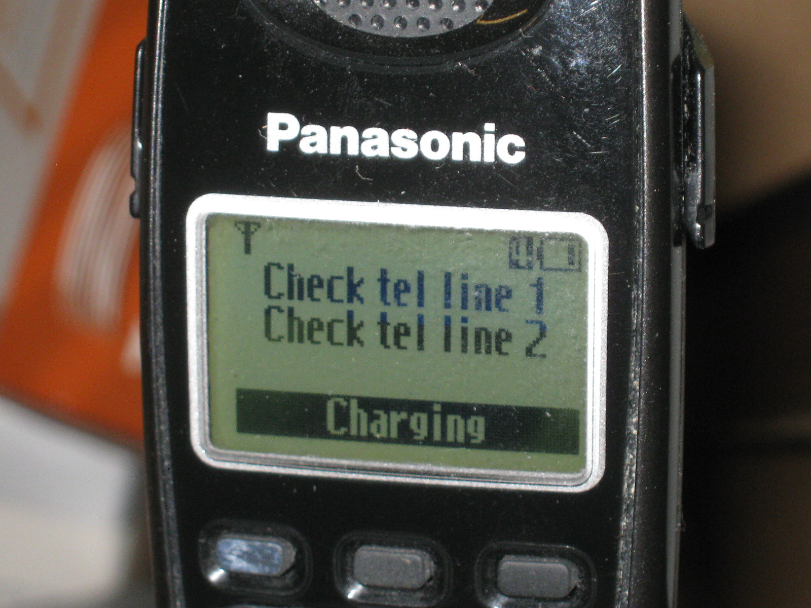 Panasonic KX-TG9381 TG9382 DECT 6.0 2 Line Cordless Phone System W/ 4 Handsets + 5