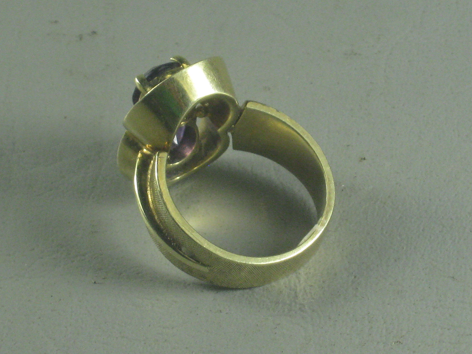 Ladies Vtg 585 14K Yellow Gold Figure 8 Amethyst Ring Size 6.75 6 3/4 .5 1/2 Oz 3