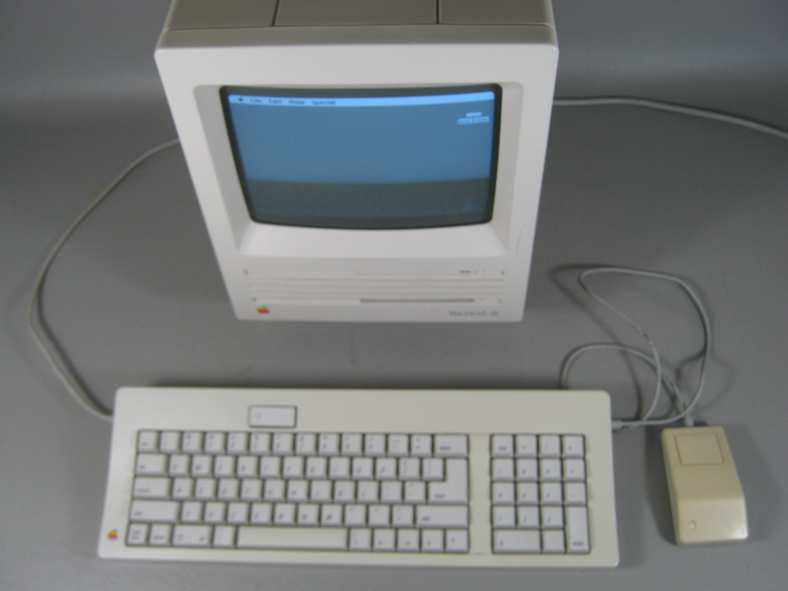 Vtg Apple Macintosh SE Desktop Computer 1MB Ram 800k Drive Mouse Keyboard In Box 3