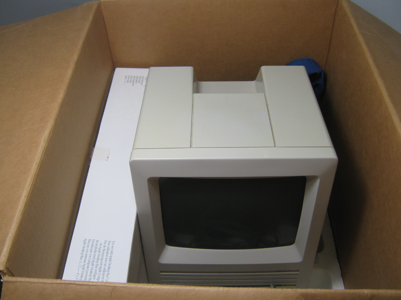 Vtg Apple Macintosh SE Desktop Computer 1MB Ram 800k Drive Mouse Keyboard In Box 12