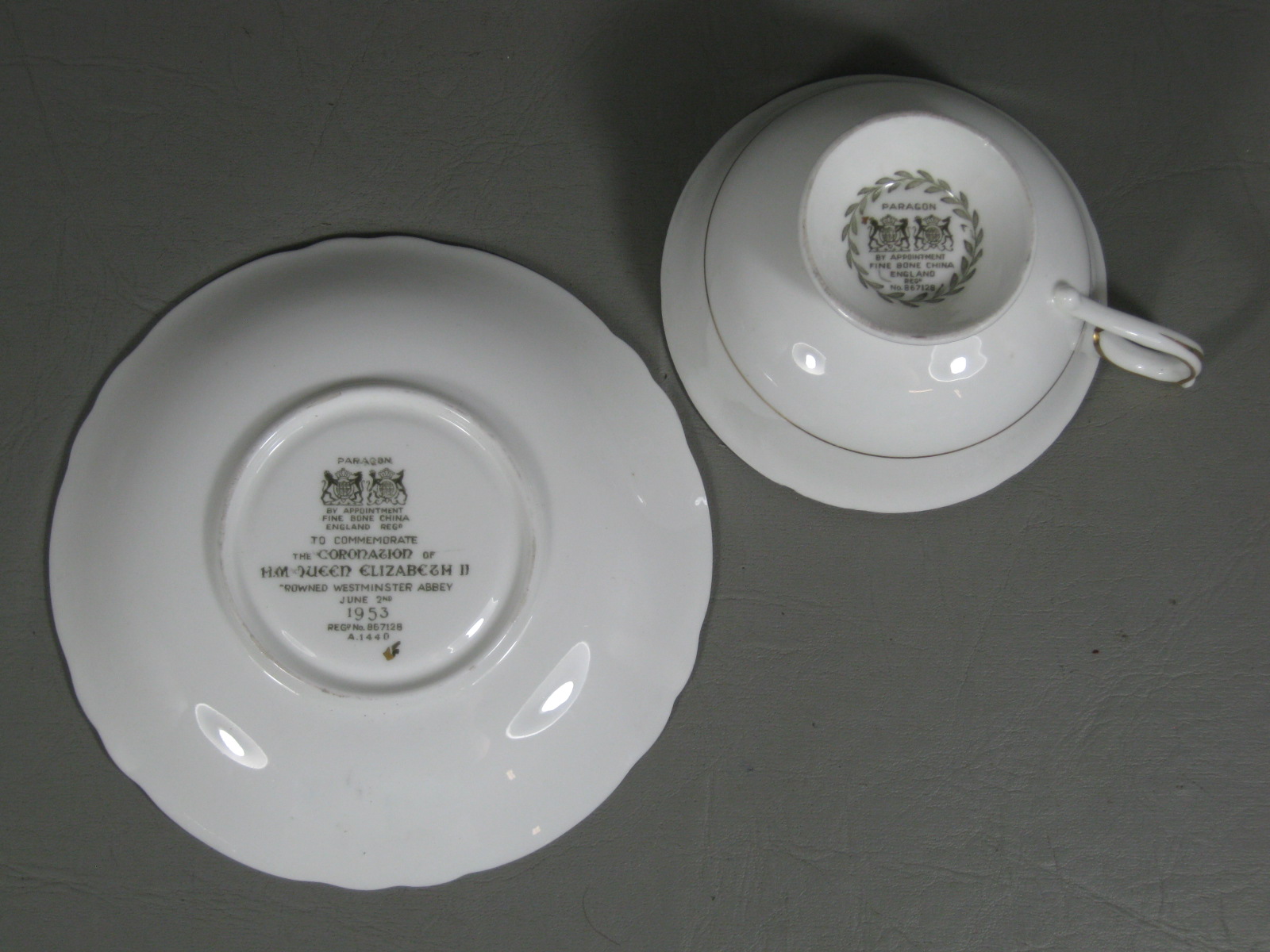 2 Paragon Bone China Queen Elizabeth II 1953 Coronation Tea Cups Teacups Saucers 12