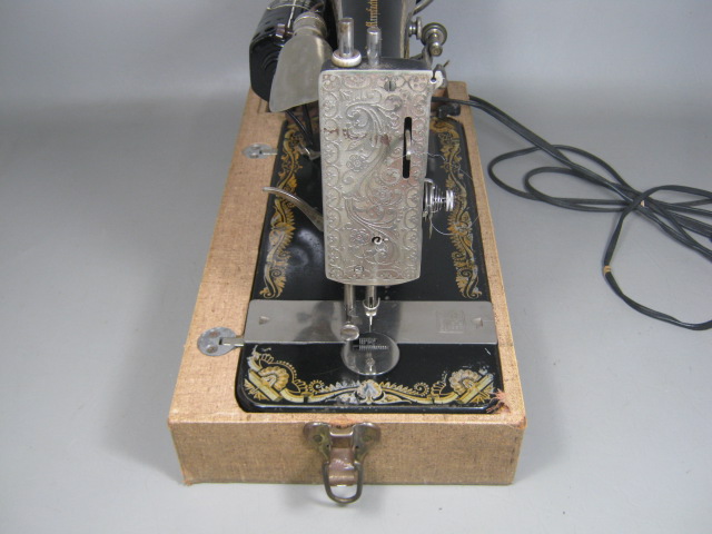 Vtg Antique 1904 Singer 27 Sewing Machine + Case B179807 Sphinx Memphis Egyptian 8