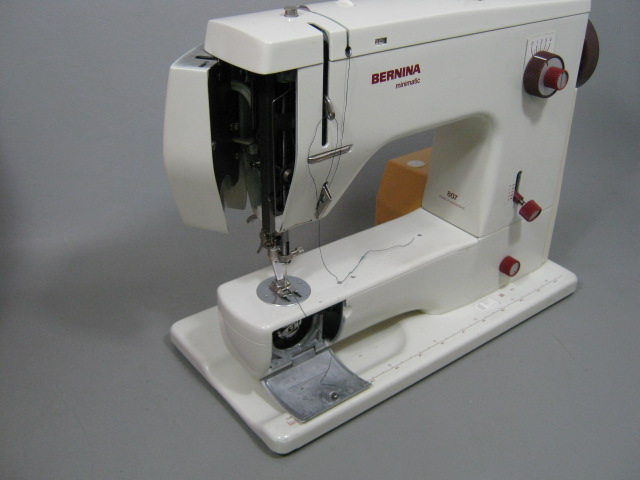 Bernina 807 Minimatic Sewing Machine W/ Type 213 Foot Pedal Power Cord Red Case+ 3