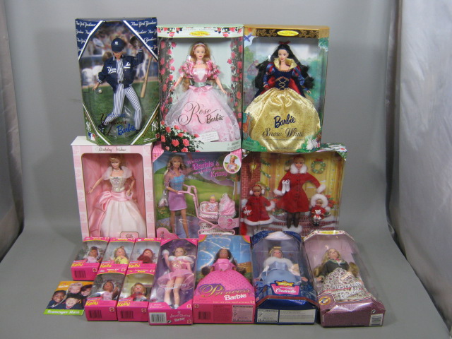 18 Barbie Doll +Box Birthday Wish Holiday Sister Rose Snow White Walking Yankees