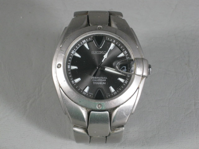 Seiko Perpetual Calendar Titanium Mens Wristwatch Watch 8F32-0049 No Reserve! 1