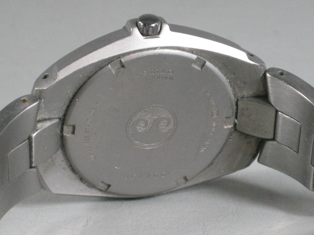 Seiko Perpetual Calendar Titanium Mens Wristwatch Watch 8F32-0049 No Reserve! 7