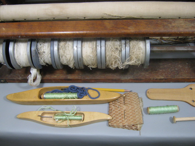 Vtg Antique Structo Artcraft Wooden 4 Harness Table Top Textile Weaving Loom +NR 3
