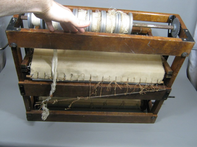 Vtg Antique Structo Artcraft Wooden 4 Harness Table Top Textile Weaving Loom +NR 10