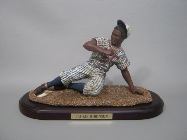 2004 Upper Deck Historical Beginnings Jackie Robinson Statue Figure Figurine +NR 1