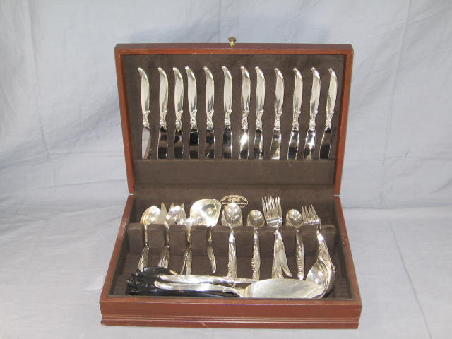 1847 Rogers Bros Flair Flatware Set Reed & Barton Chest